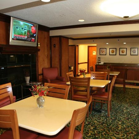 Baymont By Wyndham Kalamazoo East Bagian luar foto