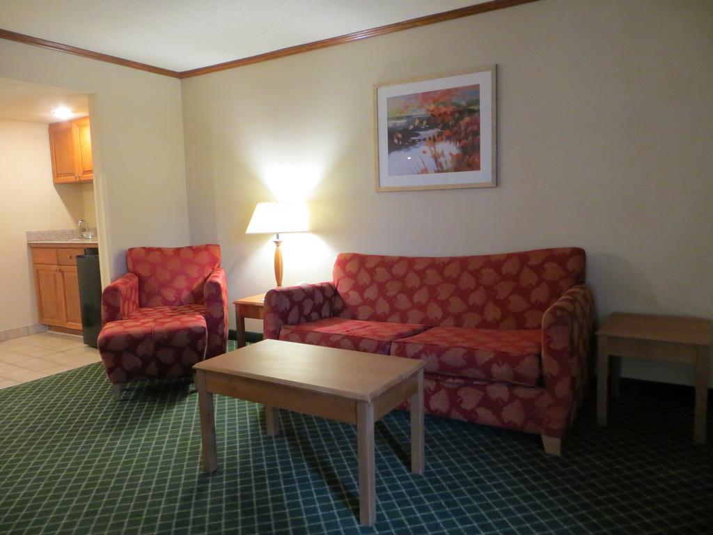 Baymont By Wyndham Kalamazoo East Bagian luar foto