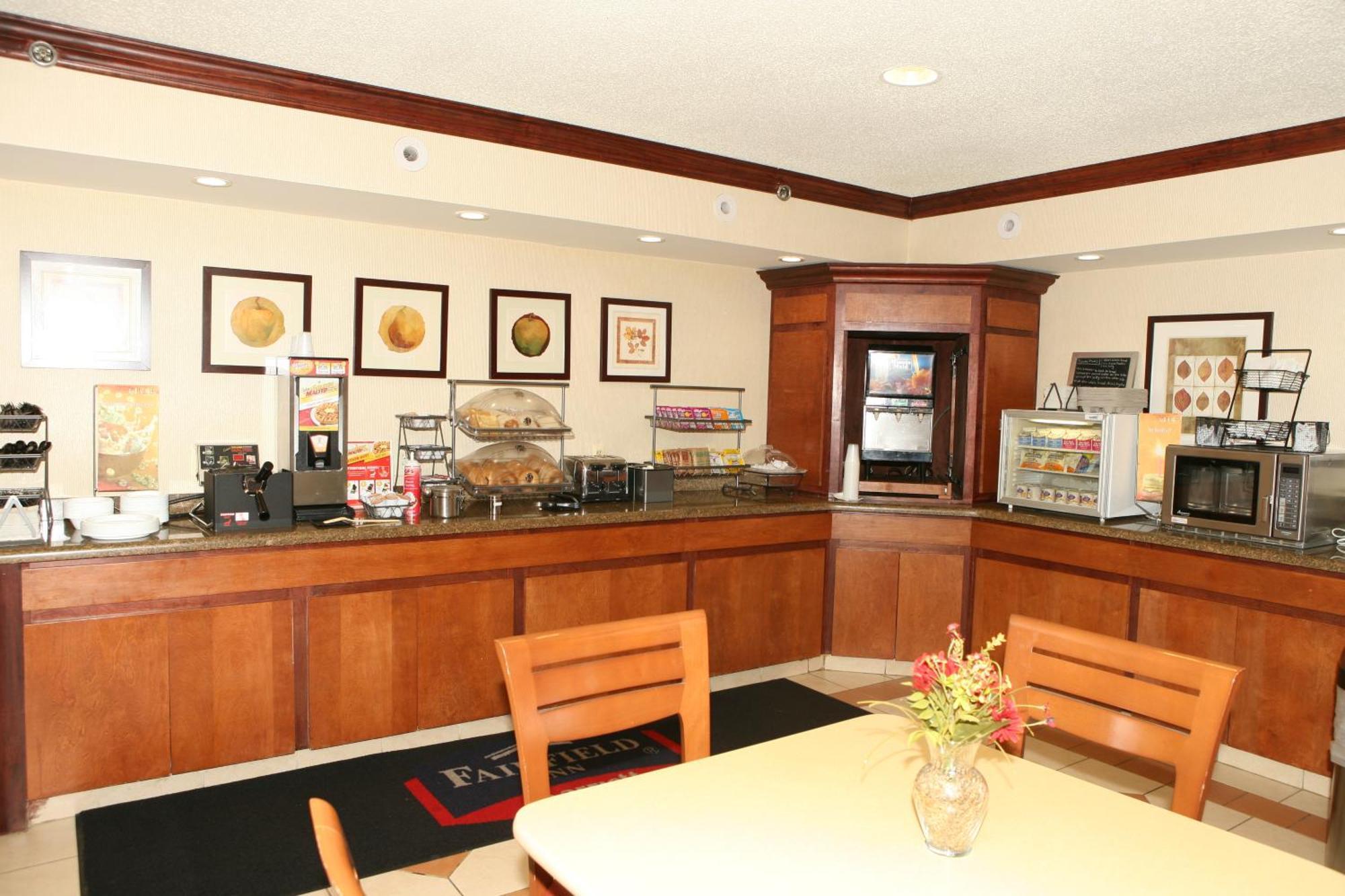 Baymont By Wyndham Kalamazoo East Bagian luar foto